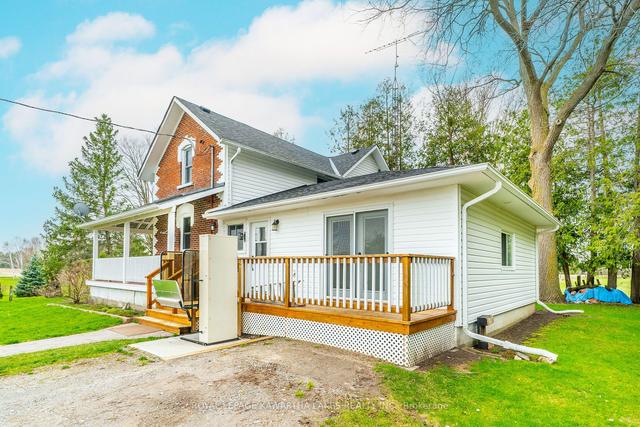 775 Cresswell Rd, Home with 3 bedrooms, 2 bathrooms and 11 parking in Kawartha Lakes ON | Image 2