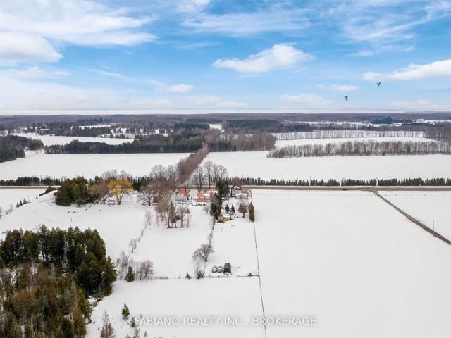 586 15/16 Sideroad Sdrd E, House detached with 4 bedrooms, 2 bathrooms and 13 parking in Oro Medonte ON | Image 33