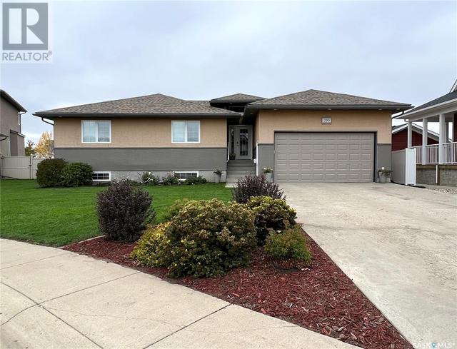 290 Symons Bay, House detached with 5 bedrooms, 3 bathrooms and null parking in Estevan SK | Image 1