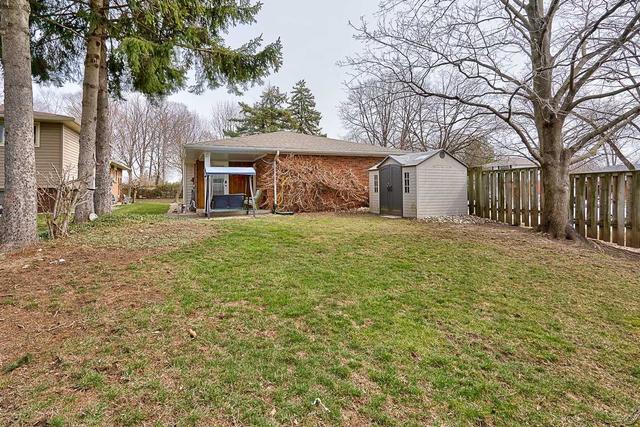 2195 Meadowbrook Rd, House detached with 3 bedrooms, 2 bathrooms and 6 parking in Burlington ON | Image 15