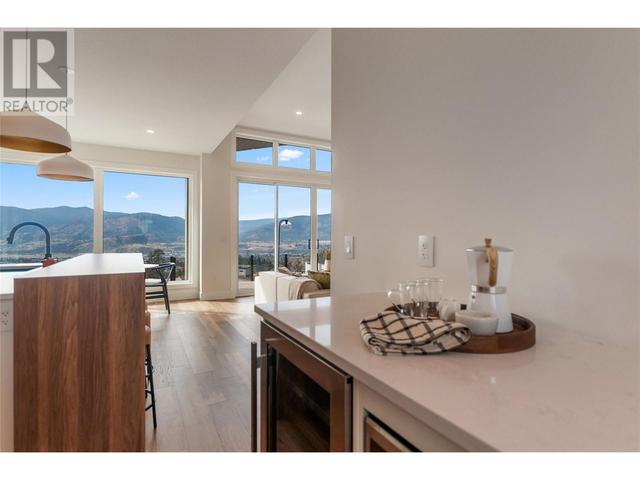 1087 Elk Street, House detached with 4 bedrooms, 3 bathrooms and 3 parking in Penticton BC | Image 16