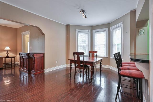 28 Mount Pleasant Street, House detached with 4 bedrooms, 1 bathrooms and 4 parking in Brantford ON | Image 22