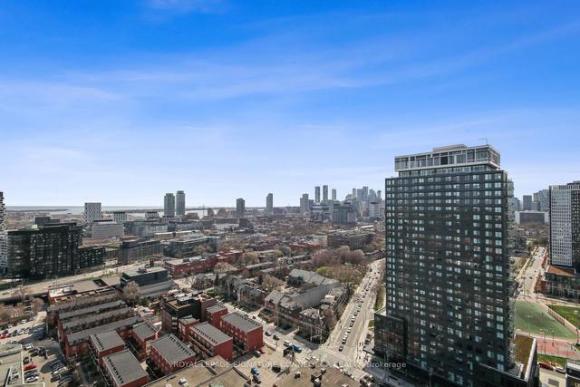 2505 - 5 Defries St, Condo with 3 bedrooms, 2 bathrooms and 1 parking in Toronto ON | Image 19