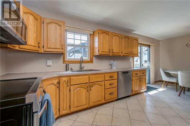 296 Gaspe St, House detached with 3 bedrooms, 2 bathrooms and null parking in Dieppe NB | Image 18