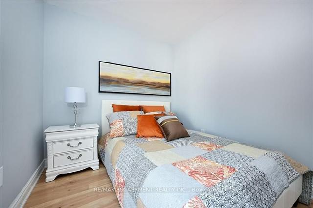213 East 28th St, House detached with 4 bedrooms, 3 bathrooms and 3 parking in Hamilton ON | Image 11