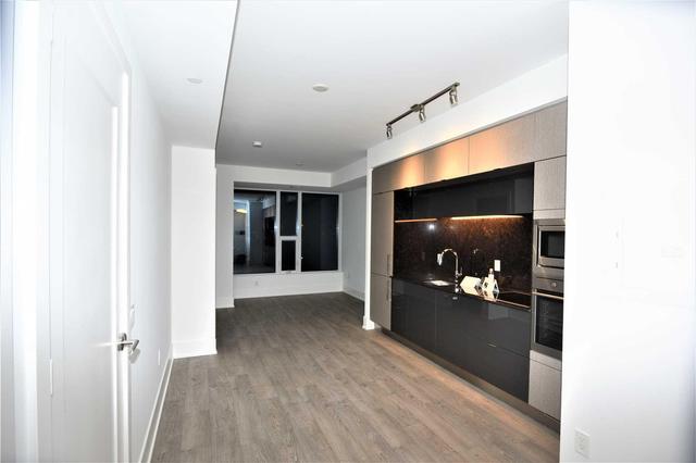 5502 - 10 York St, Condo with 2 bedrooms, 2 bathrooms and 1 parking in Toronto ON | Image 7