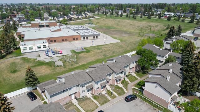 8 - 64 Whitnel Court Ne, Home with 2 bedrooms, 1 bathrooms and 1 parking in Calgary AB | Image 20