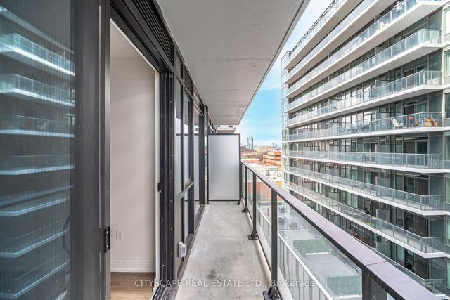 818 - 1 Jarvis St, Condo with 2 bedrooms, 2 bathrooms and 1 parking in Hamilton ON | Image 4