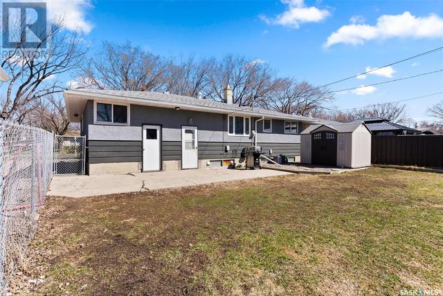 71 Mathieu Crescent, House detached with 3 bedrooms, 2 bathrooms and null parking in Regina SK | Image 33