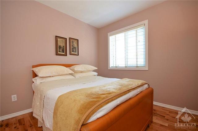 623 Deancourt Crescent, Townhouse with 3 bedrooms, 3 bathrooms and 3 parking in Ottawa ON | Image 22