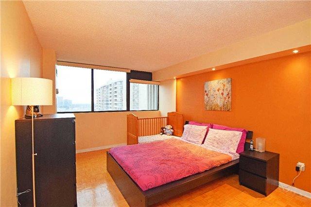 1002 - 8 Lisa St, Condo with 2 bedrooms, 2 bathrooms and 2 parking in Brampton ON | Image 14