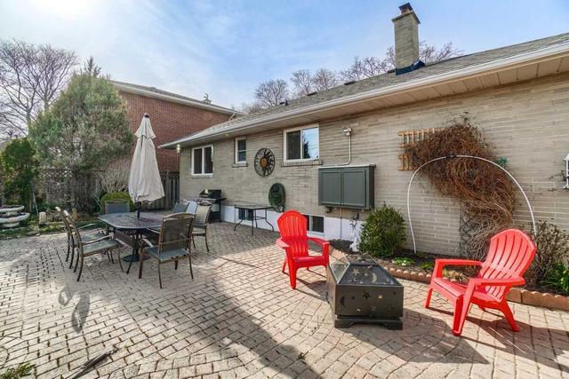 52 Glen Agar Dr, House detached with 3 bedrooms, 2 bathrooms and 5 parking in Toronto ON | Image 29