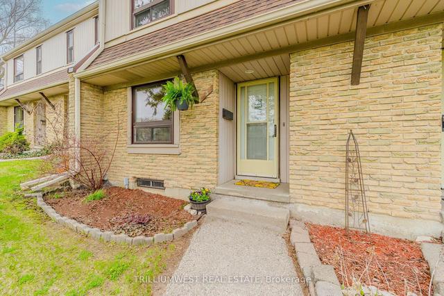 3 - 280 Thaler Ave, Townhouse with 3 bedrooms, 2 bathrooms and 1 parking in Kitchener ON | Image 35
