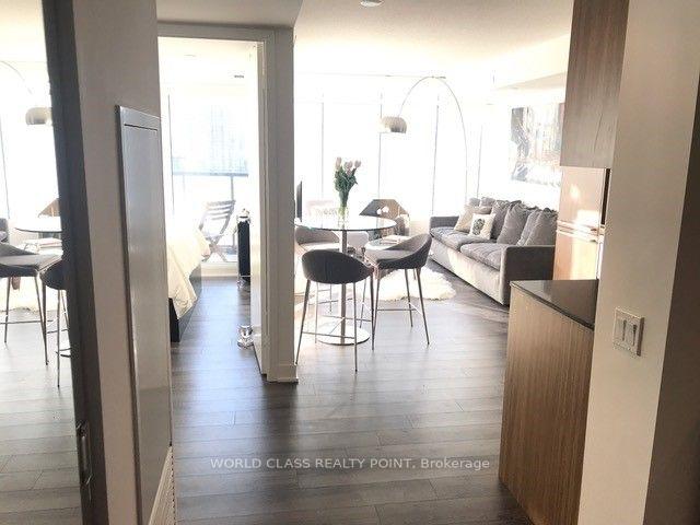 1611 - 70 Queens Wharf Rd, Condo with 1 bedrooms, 1 bathrooms and 0 parking in Toronto ON | Image 4