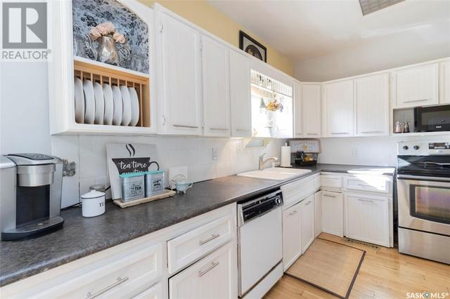 1231 H Avenue N, House detached with 2 bedrooms, 1 bathrooms and null parking in Saskatoon SK | Image 14