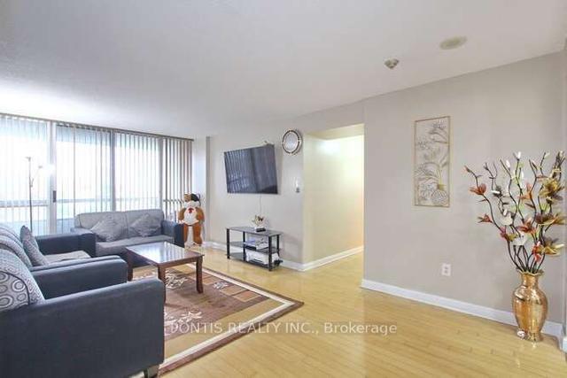304 - 22 Hanover Rd, Condo with 2 bedrooms, 2 bathrooms and 1 parking in Brampton ON | Image 13