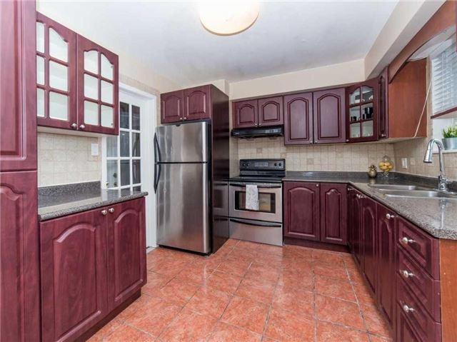 56 Ascolda Blvd, House detached with 3 bedrooms, 2 bathrooms and 2 parking in Toronto ON | Image 9