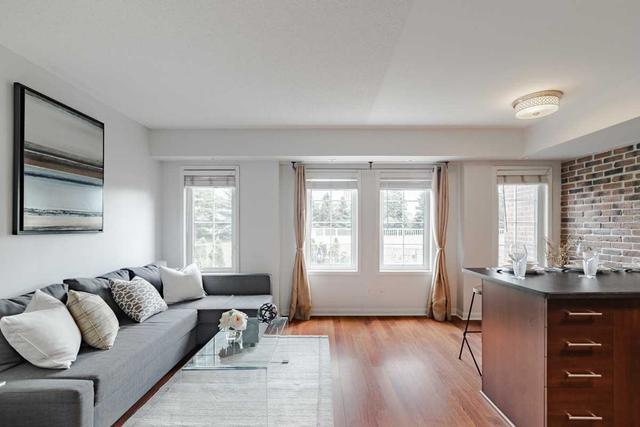 th41 - 93 The Queensway, Townhouse with 2 bedrooms, 2 bathrooms and 1 parking in Toronto ON | Image 22