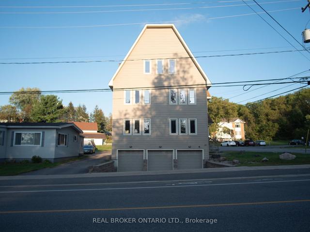 3 - 20 Emily St, House other with 2 bedrooms, 3 bathrooms and 2 parking in Parry Sound ON | Image 7