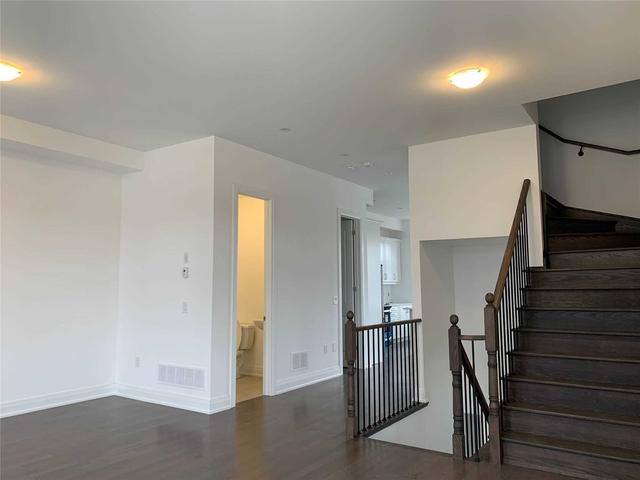 1650 Crestview Ave, House attached with 4 bedrooms, 4 bathrooms and 2 parking in Mississauga ON | Image 13