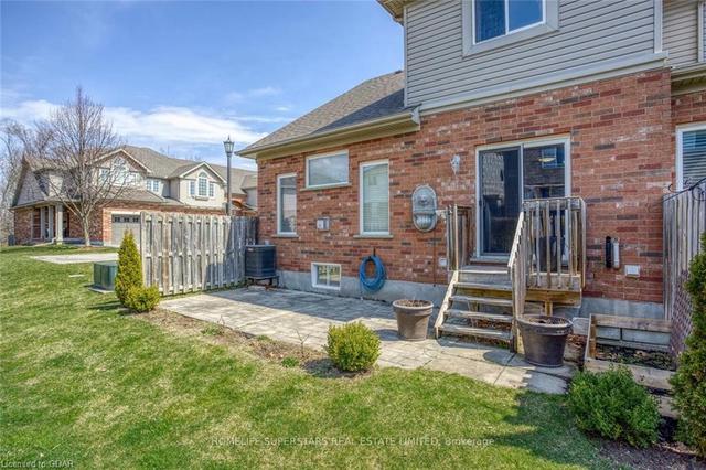 755 Willow Road, House attached with 3 bedrooms, 2 bathrooms and 4 parking in Guelph ON | Image 27