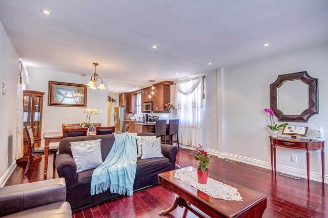 502 Caledonia Rd, House detached with 2 bedrooms, 2 bathrooms and 4 parking in Toronto ON | Image 2