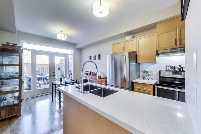 th4 - 3890 Bloor St W, Townhouse with 2 bedrooms, 3 bathrooms and 1 parking in Toronto ON | Image 2