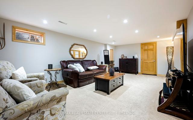 149 Valleyview Cres, House detached with 4 bedrooms, 2 bathrooms and 4 parking in Bradford West Gwillimbury ON | Image 10