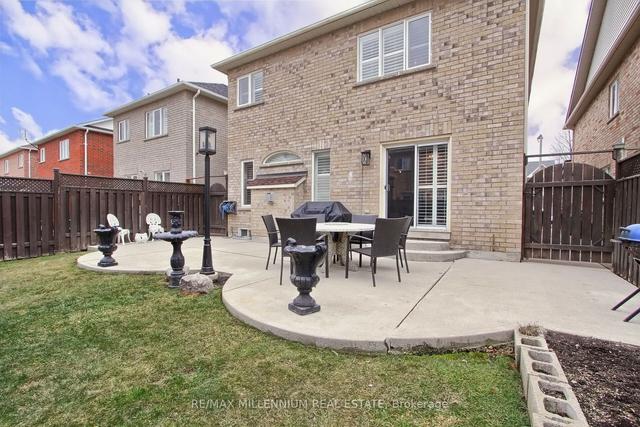 10 Royal Springs Cres, House detached with 4 bedrooms, 4 bathrooms and 6 parking in Brampton ON | Image 33