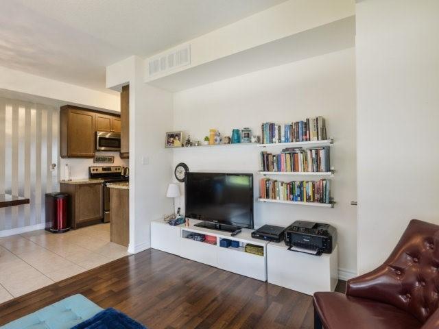 202 - 960 Bloor St, Condo with 2 bedrooms, 2 bathrooms and 1 parking in Mississauga ON | Image 9