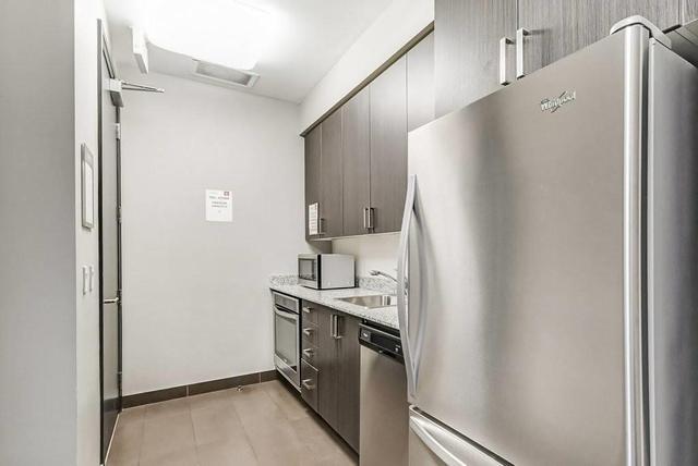 211 - 18 Graydon Hall Dr, Condo with 2 bedrooms, 2 bathrooms and 1 parking in Toronto ON | Image 24