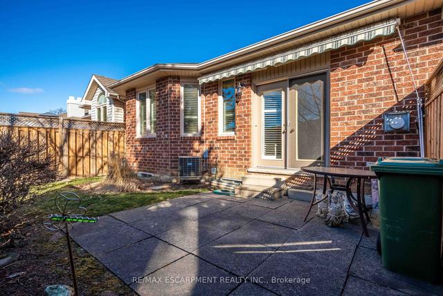 89 Sandollar Dr, Townhouse with 2 bedrooms, 2 bathrooms and 2 parking in Hamilton ON | Image 22
