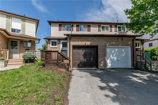 71 Robin Crt, House semidetached with 3 bedrooms, 2 bathrooms and 1 parking in Barrie ON | Image 1