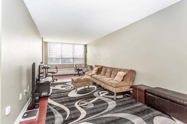 102 - 320 Dixon Rd, Condo with 2 bedrooms, 1 bathrooms and 1 parking in Toronto ON | Image 5