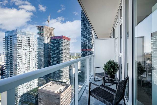 2404 - 33 Helendale Ave, Condo with 1 bedrooms, 1 bathrooms and 0 parking in Toronto ON | Image 13