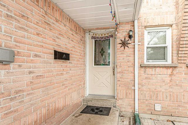 81 Wickstead Crt, Condo with 3 bedrooms, 3 bathrooms and 2 parking in Brampton ON | Image 34