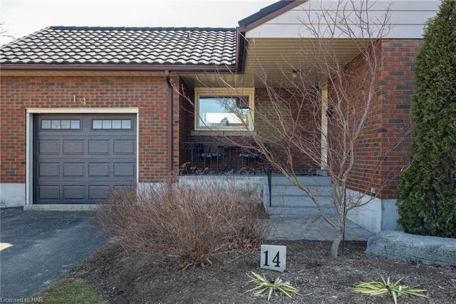 14 Tamarack Avenue, House detached with 4 bedrooms, 2 bathrooms and 5 parking in St. Catharines ON | Image 4