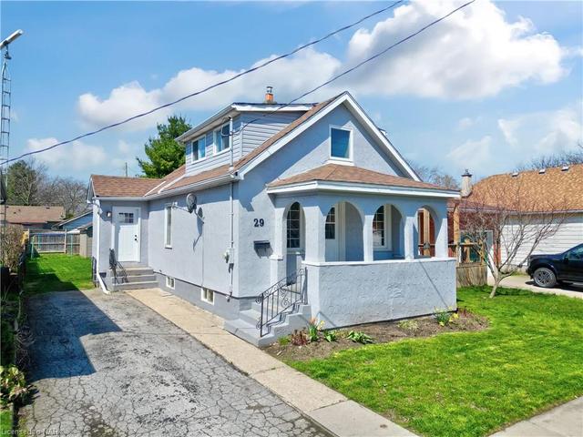 29 Margery Avenue, House detached with 4 bedrooms, 2 bathrooms and 2 parking in St. Catharines ON | Image 1