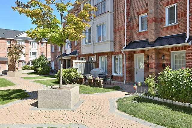 81 - 151 Townsgate Dr, Townhouse with 3 bedrooms, 3 bathrooms and 2 parking in Vaughan ON | Image 2