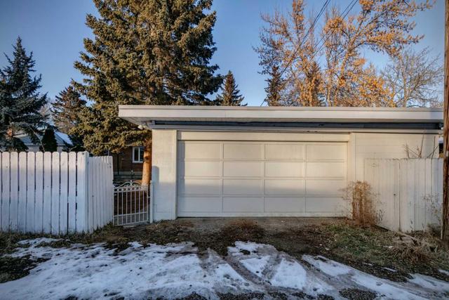 145 Hanover Road Sw, House detached with 3 bedrooms, 2 bathrooms and 4 parking in Calgary AB | Image 48