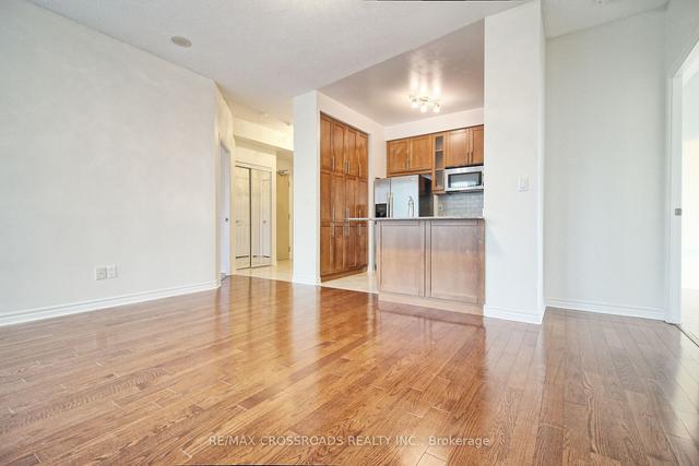 810 - 18 Holmes Ave, Condo with 2 bedrooms, 2 bathrooms and 1 parking in Toronto ON | Image 5