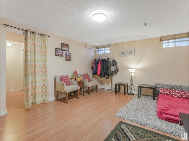 2216 113 St Nw, House semidetached with 4 bedrooms, 2 bathrooms and null parking in Edmonton AB | Image 7