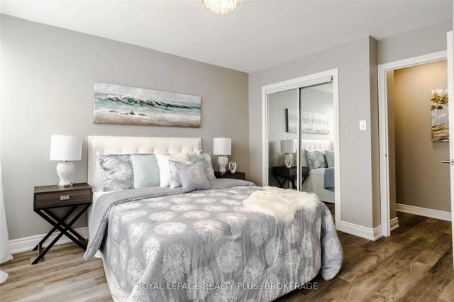 1903 - 530 Lolita Gdns, Condo with 3 bedrooms, 1 bathrooms and 2 parking in Mississauga ON | Image 13