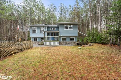 1673 Barry Line Road, House detached with 3 bedrooms, 2 bathrooms and 6 parking in Algonquin Highlands ON | Card Image