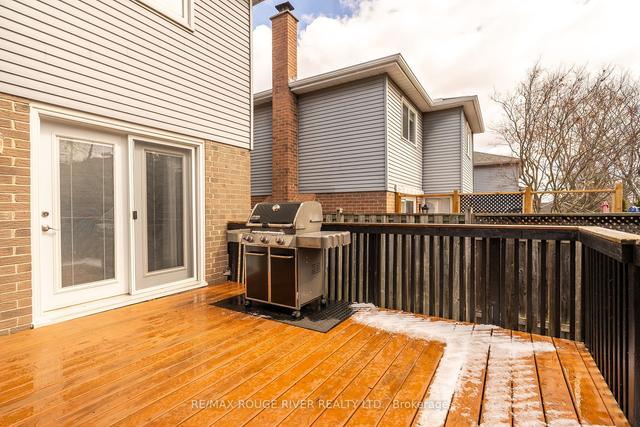 49 Lumsden Cres, House detached with 4 bedrooms, 3 bathrooms and 6 parking in Whitby ON | Image 29