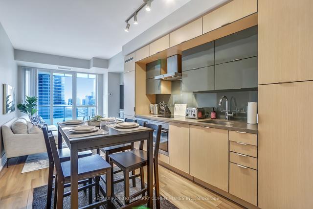 3008 - 300 Front St W, Condo with 2 bedrooms, 2 bathrooms and 1 parking in Toronto ON | Image 24