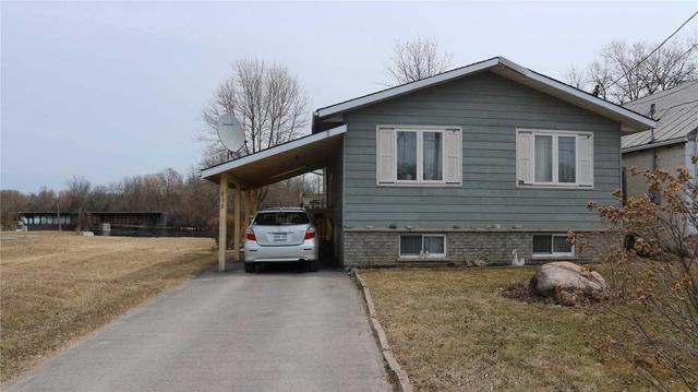 838 Haggart St, House detached with 2 bedrooms, 2 bathrooms and 2 parking in Peterborough ON | Image 1