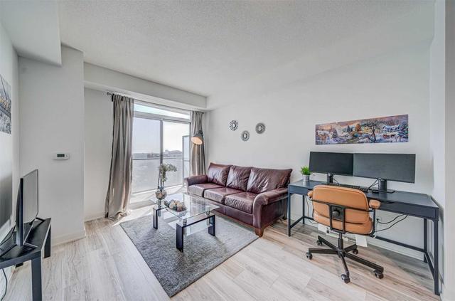 2106 - 195 Bonis Ave, Condo with 1 bedrooms, 1 bathrooms and 1 parking in Toronto ON | Image 2