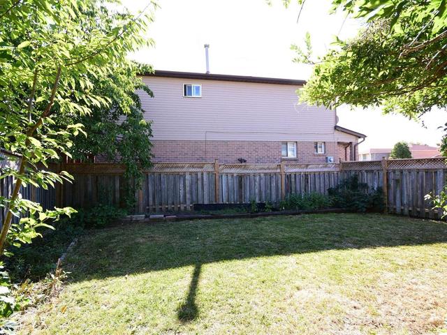 26 Redwood Pl, House detached with 3 bedrooms, 4 bathrooms and 7 parking in Brampton ON | Image 24