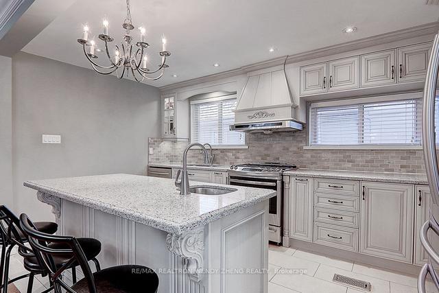106 Rameau Dr, House detached with 3 bedrooms, 3 bathrooms and 3 parking in Toronto ON | Image 11